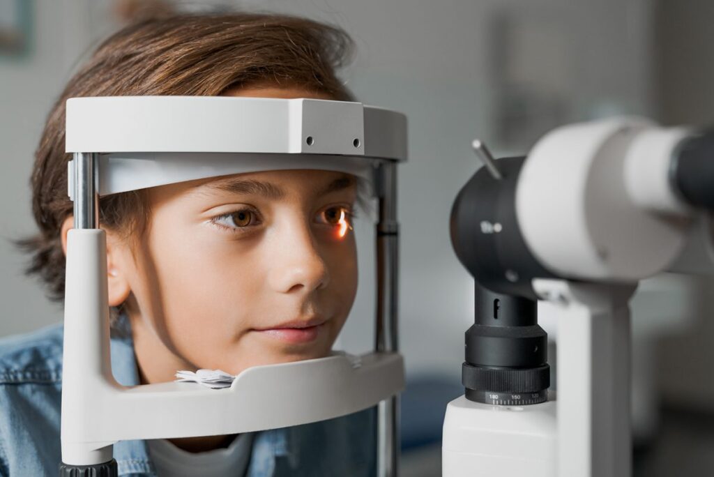 why-the-eye-doctor-blow-a-puff-of-air-into-my-eye-during-an-eye-exam